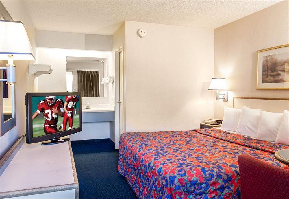 Travelodge By Wyndham Peoria Zewnętrze zdjęcie