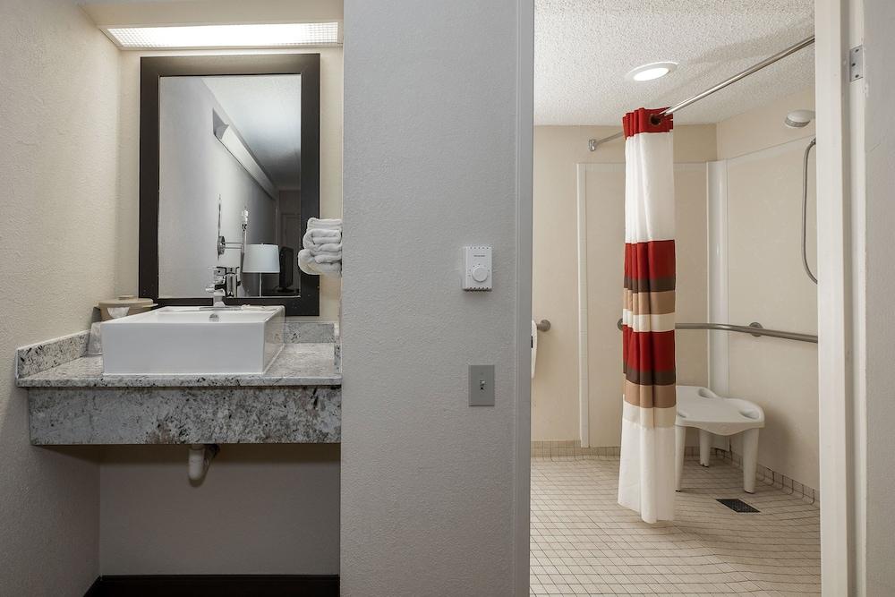 Travelodge By Wyndham Peoria Zewnętrze zdjęcie