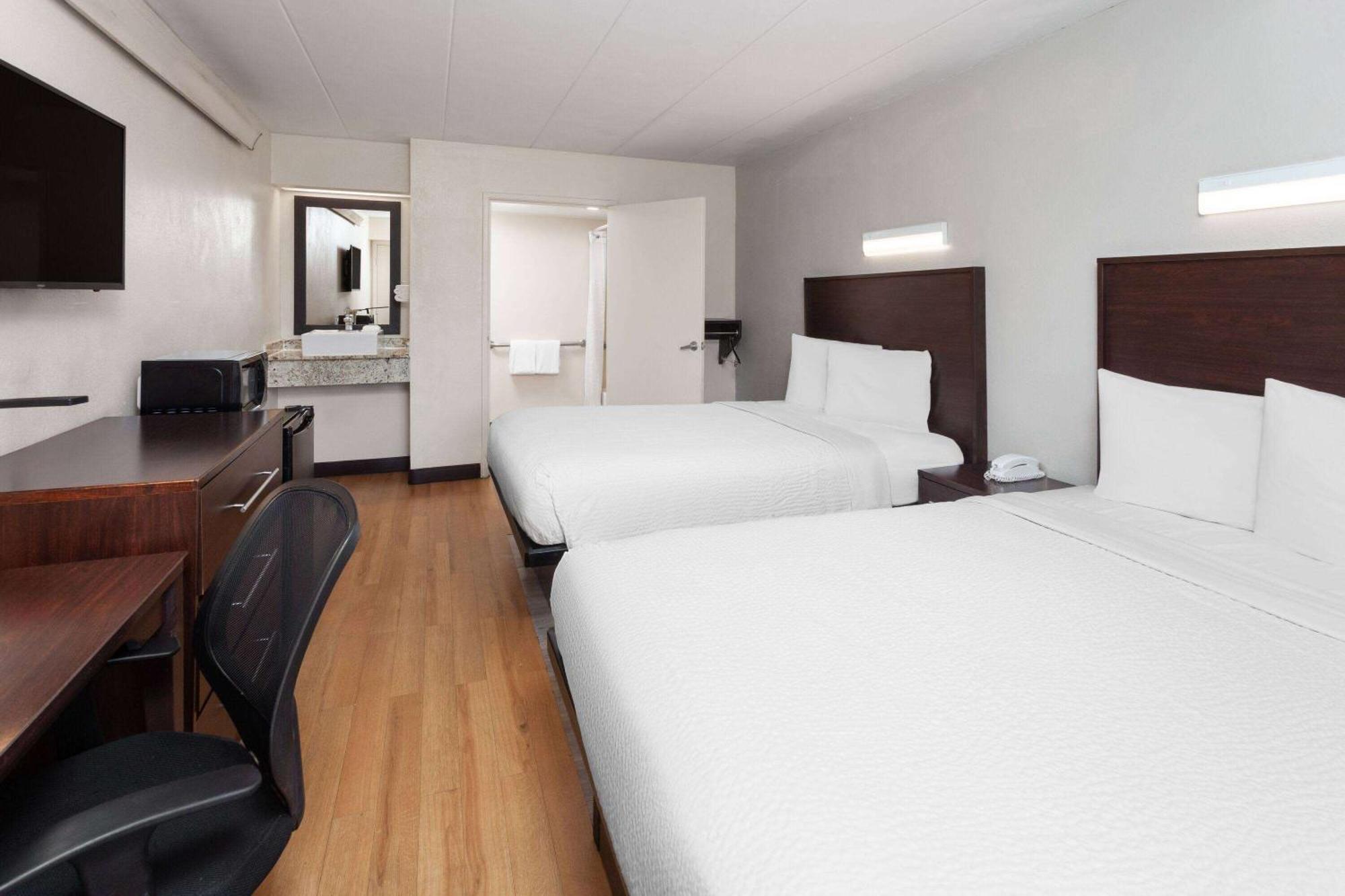 Travelodge By Wyndham Peoria Zewnętrze zdjęcie