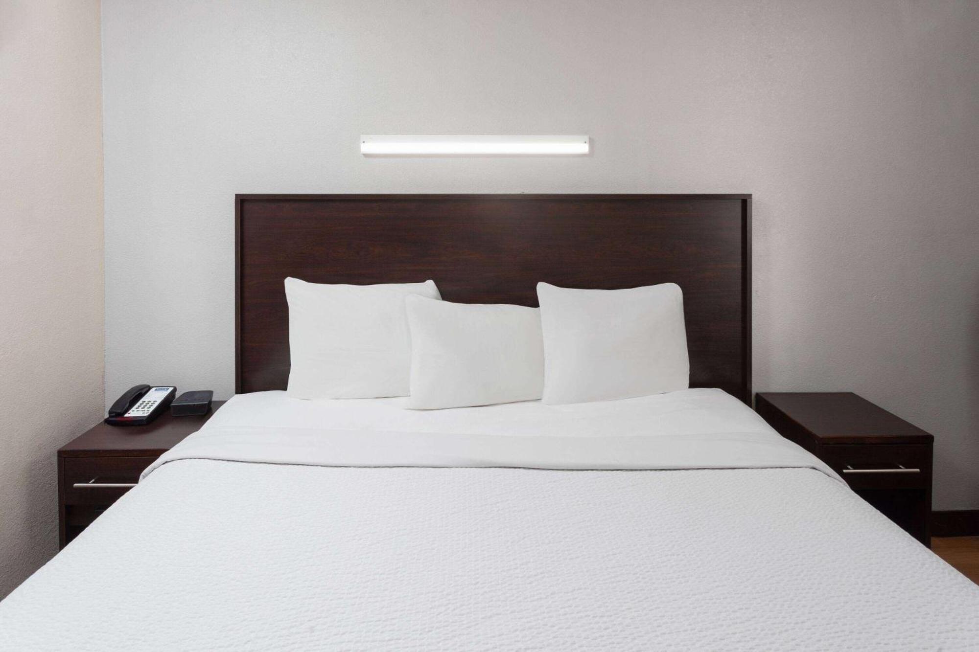 Travelodge By Wyndham Peoria Zewnętrze zdjęcie