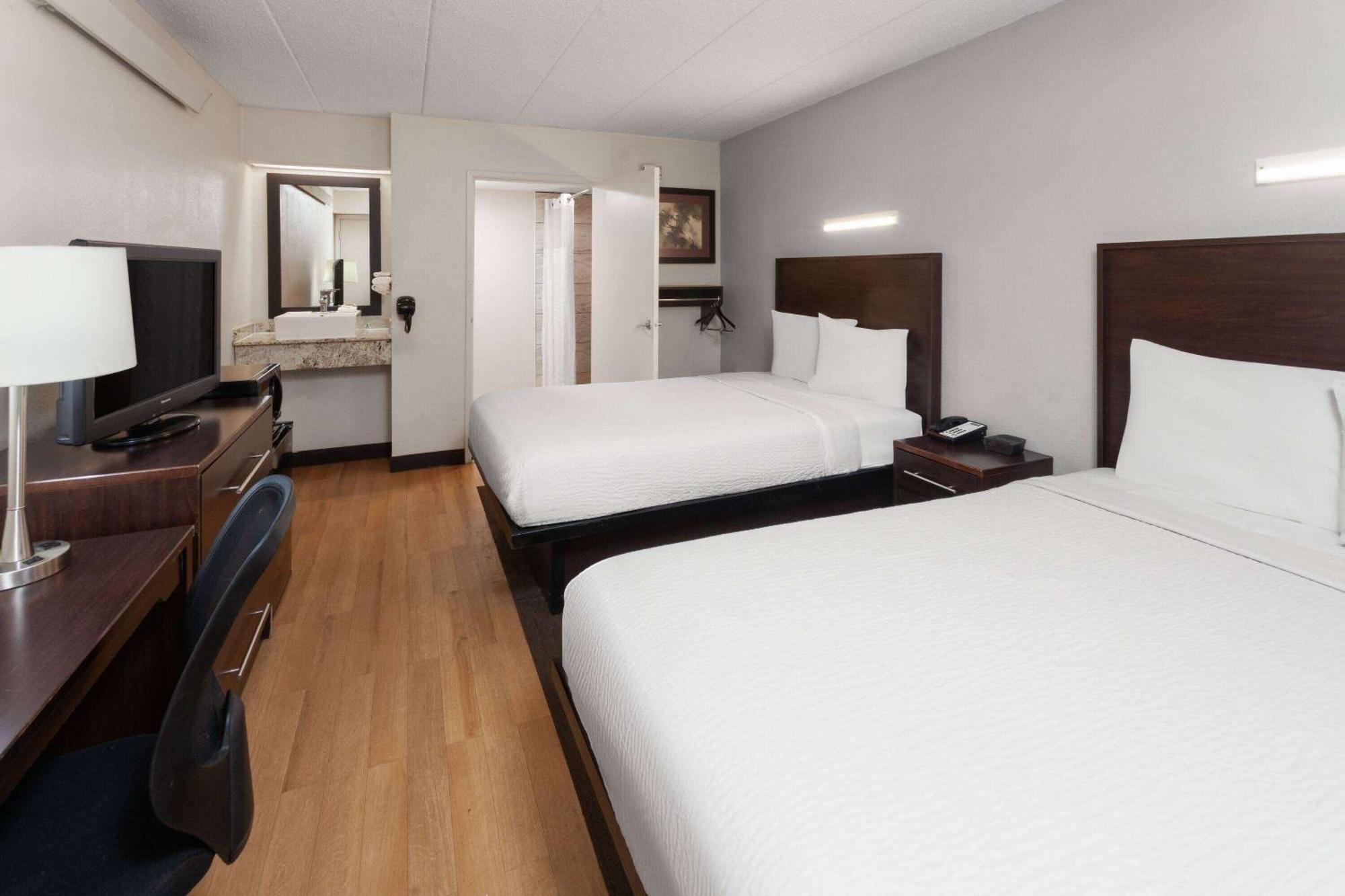 Travelodge By Wyndham Peoria Zewnętrze zdjęcie
