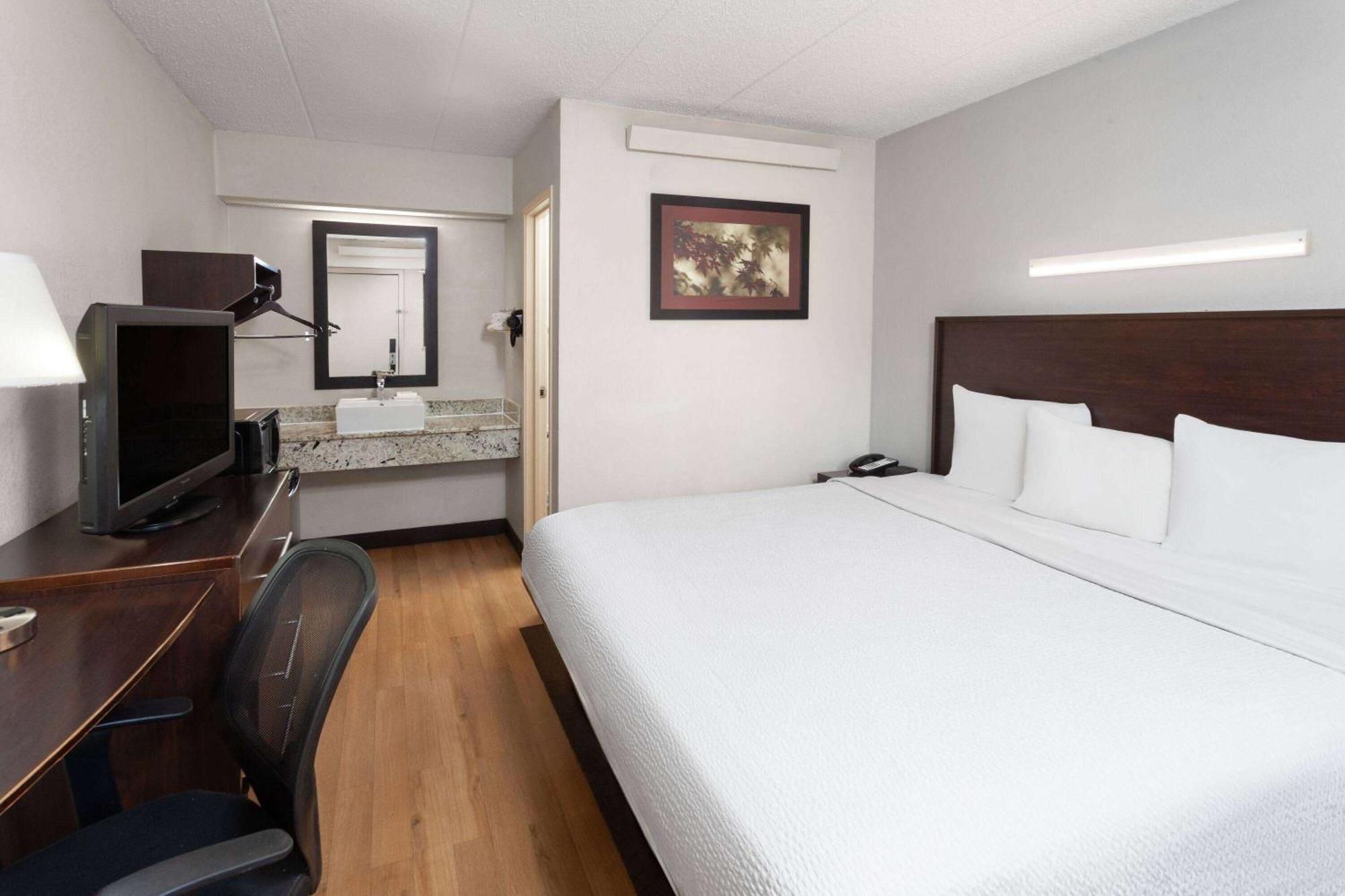 Travelodge By Wyndham Peoria Zewnętrze zdjęcie