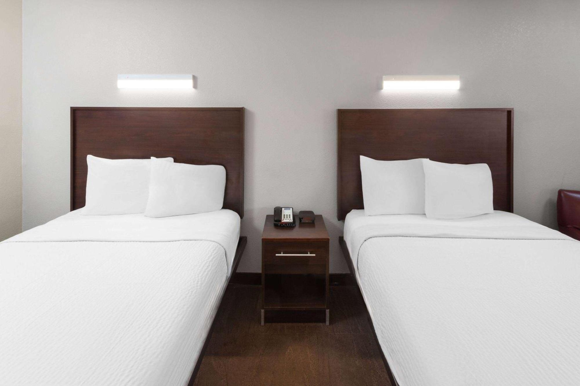 Travelodge By Wyndham Peoria Zewnętrze zdjęcie